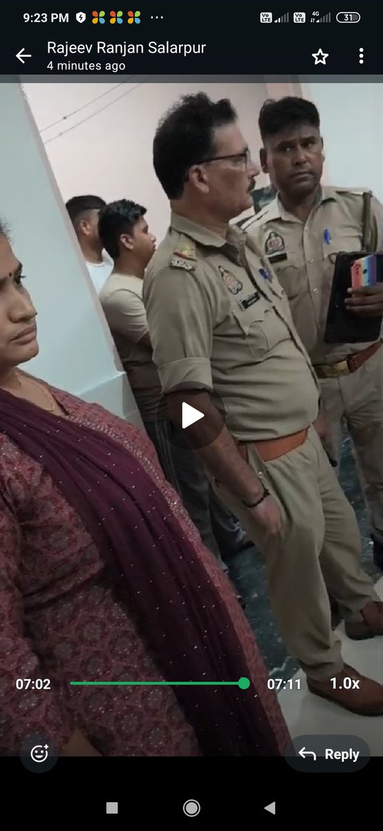 Vivekshukl21677's tweet photo. @AnilYadavmedia1 @SamajwadiNoida @AamAadmiParty @INCIndia these police guys subodh Kumar and constable name is not clear sunday evening came for monetary exploitation at shivshakti enclave sec 81 thana phase2 noida with this lady Pratibha Singh without any charges and beetroot. This is UP police https://t.co/qh19TxQPeY