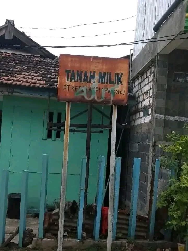 KOS (Komunitas Orang Sinting) (@qrivasi) on Twitter photo 