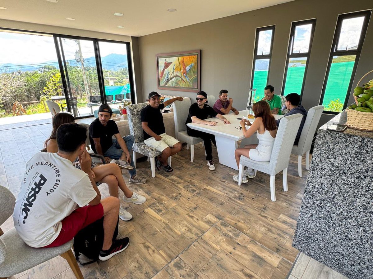 Alexander_AO84's tweet image. En el #GranSantander seguimos #ConectandoFuturo sin parar! 
Se suma un excelente equipo de trabajo! Seremos una sola #VozPorColombia 🇨🇴😍🌱
@AngieMDamian @Bethsua_Zapata 
@crismartinezcal