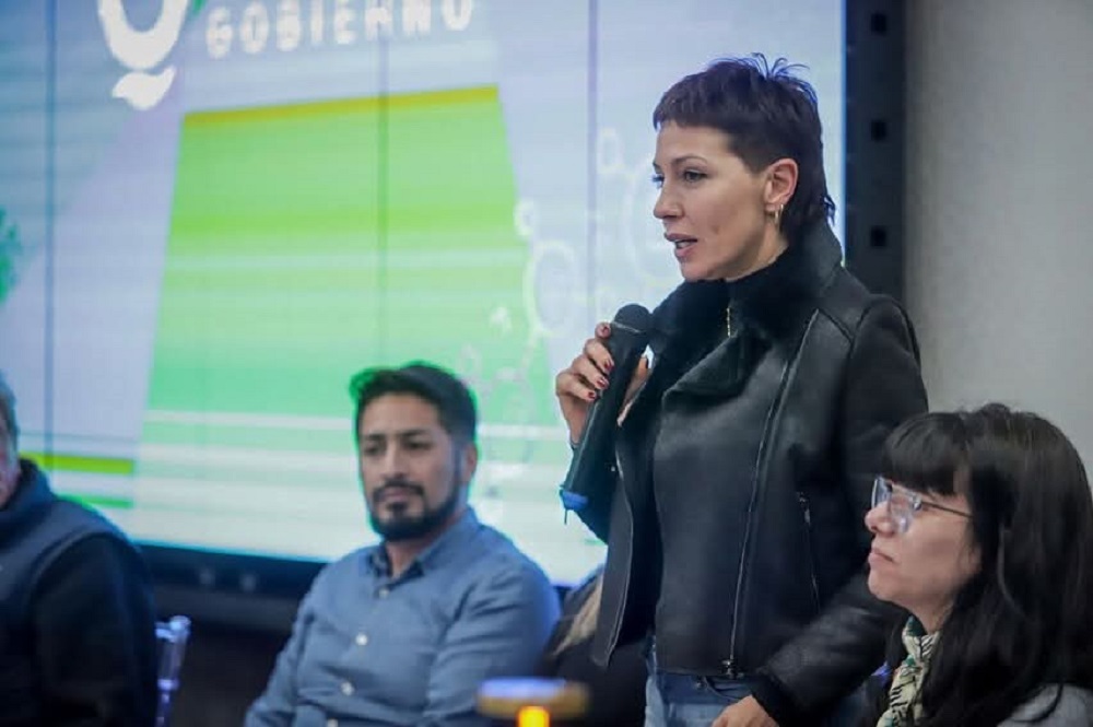 Mayra Mendoza otorgo certificados de habilitación a 13 comercios del distrito
informenorte.com.ar/mayra-mendoza-…
<a href="/QuilmesMuni/">Quilmes Gobierno</a> <a href="/mayrasmendoza/">Mayra Mendoza ☀️</a>