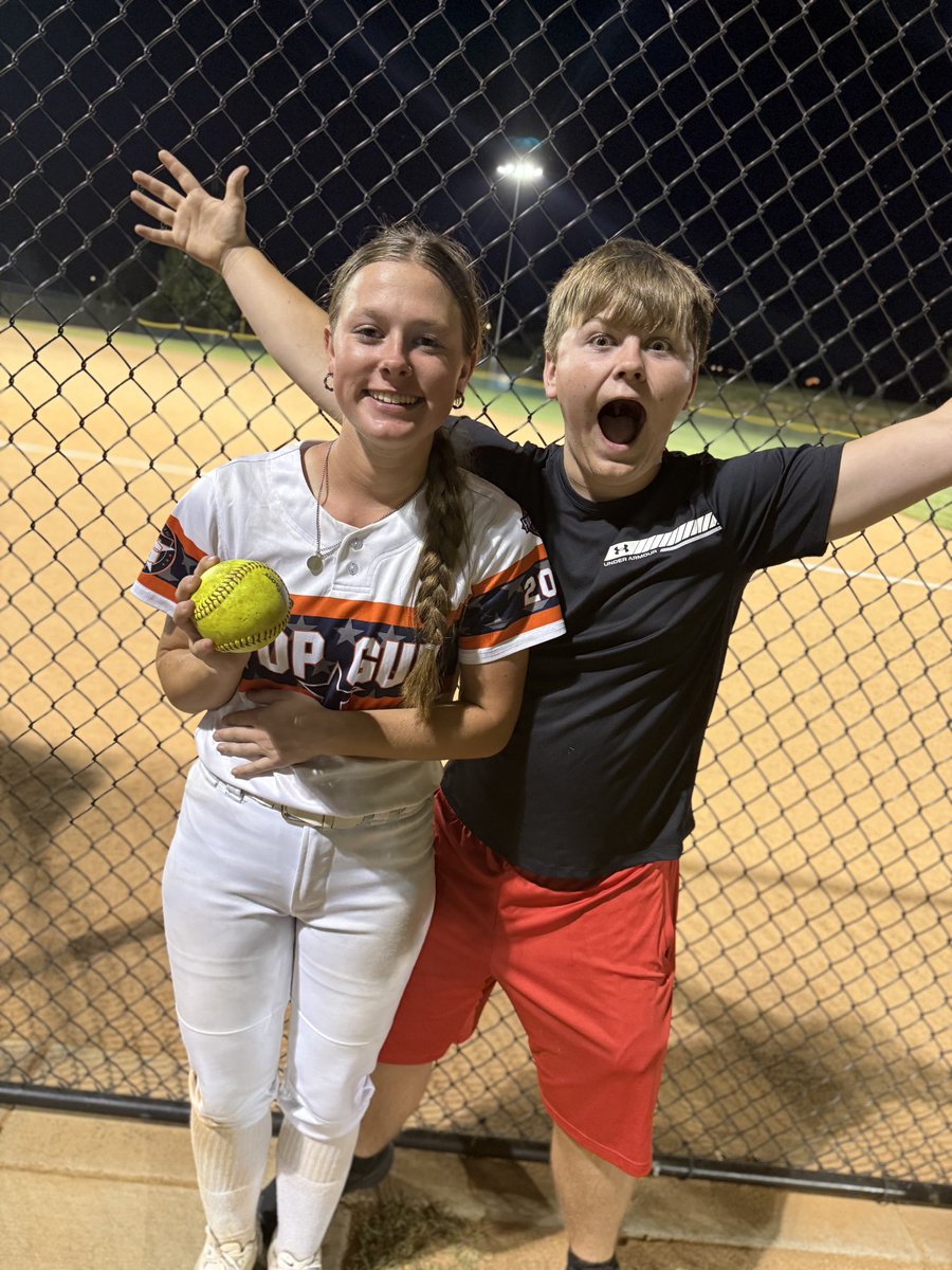 AudreyB2008's tweet photo. Played in the Academic All-American game today in Colorado! Went 3-3 with a bomb and 2 doubles and earned a ticket to the All-American All-Star game. Thankful for such amazing teammates that came to support me! @bethanyroper03 @AvaAceEllis2026 @TopGunAR18U @topgunfastpitch https://t.co/mEKK5fCqLi