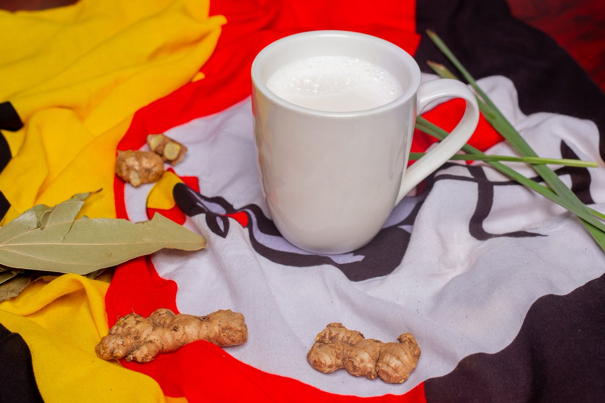 There’s something about African tea.
Bold spices.
🔥 Served hot.
A taste that lingers. Experience the flavor, feel the warmth. 

#africantea #eunieskitchen #coldmorning