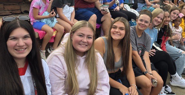 09s take on red rocks tonight for Willy wonka!