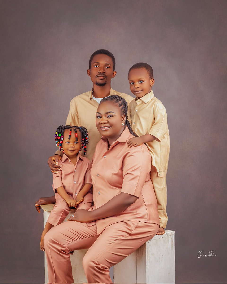 Toosyn01's tweet image. Shot their wedding 5 years ago, now fortunate to document their 5th year wedding anniversary.
#olaosebikan
#olaosebikan_pixels
#thewealthygrapher
#TheBestInTheMediaSpace
#TheValuedPhotographer