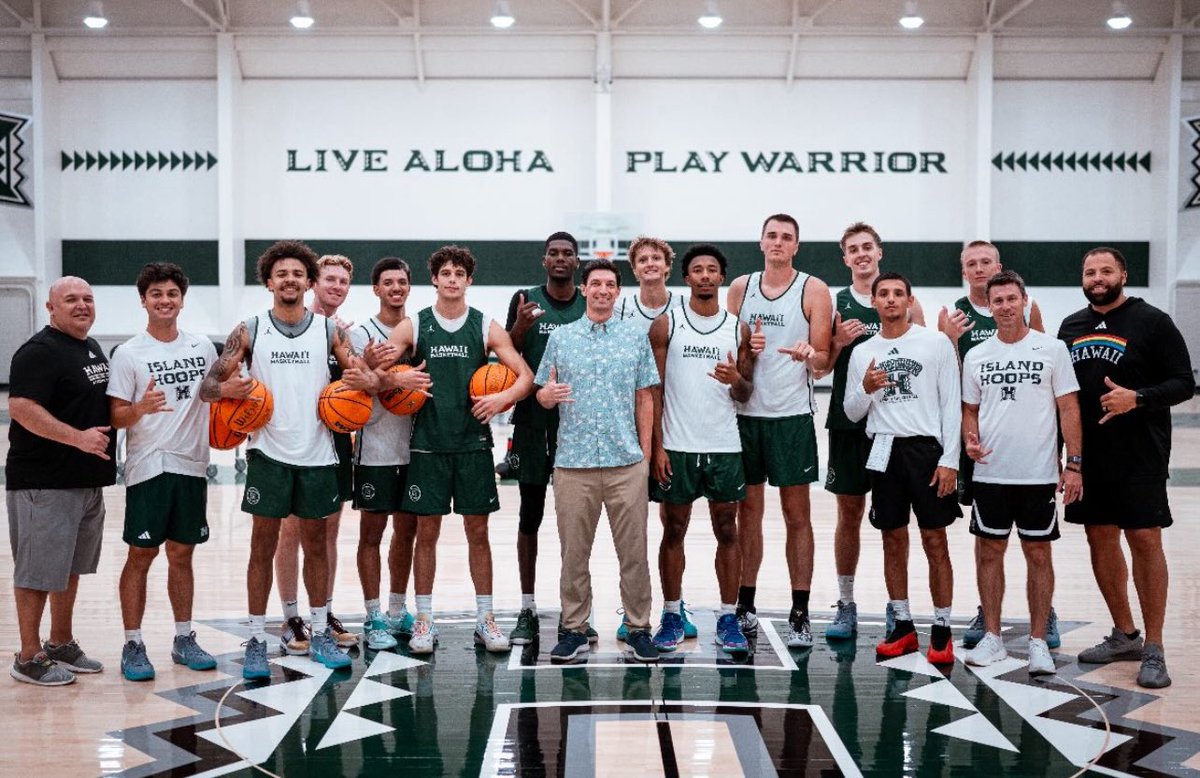 New AD Matt Elliot with #HawaiiMBB