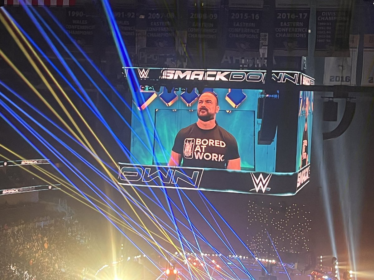 Tonight was fun !! #WWERaw #RAWONNETFLIX #smackdownspoiler #Smackdown @wwe <a href="/PPGPaintsArena/">PPG Paints Arena</a>