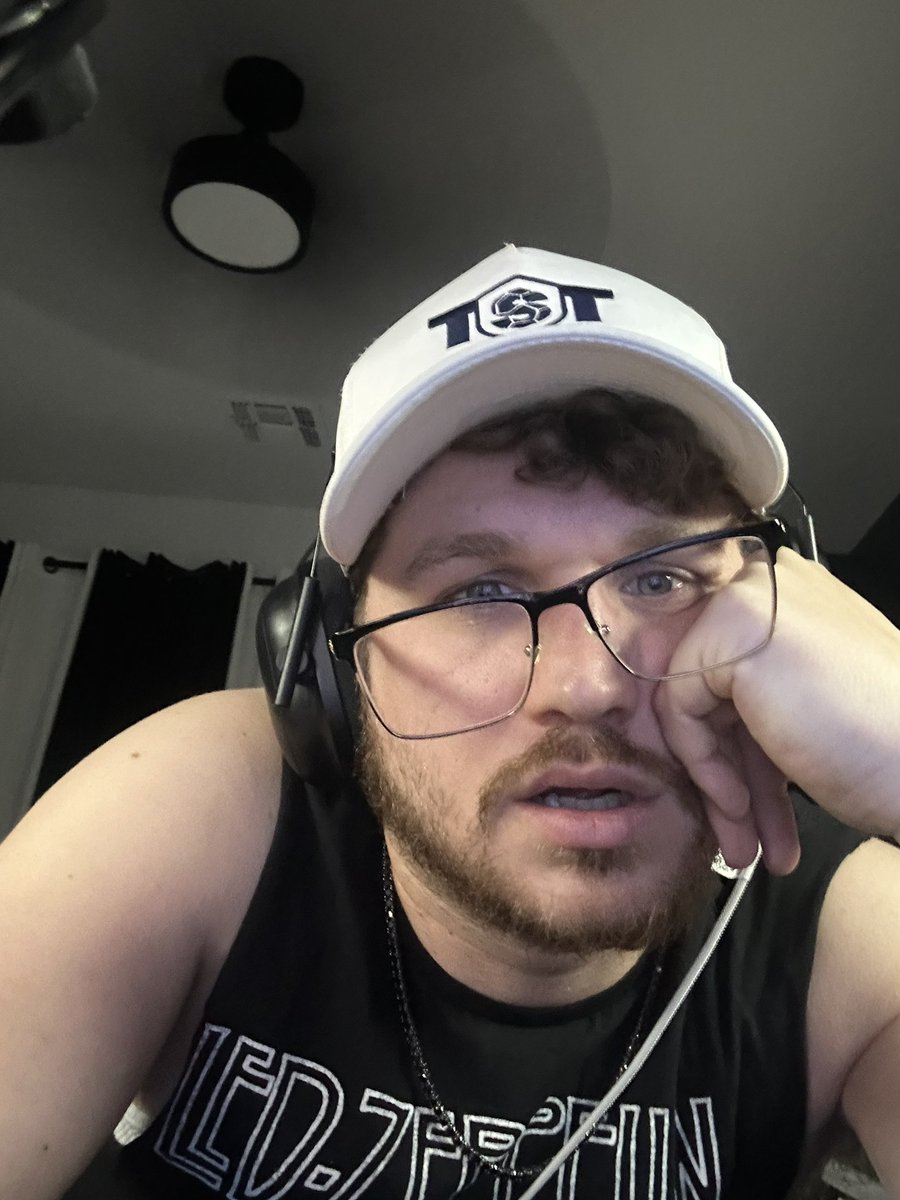 i’ve opened 704 cases without a gold. 

this has to be the worst odds in the history of case openings.