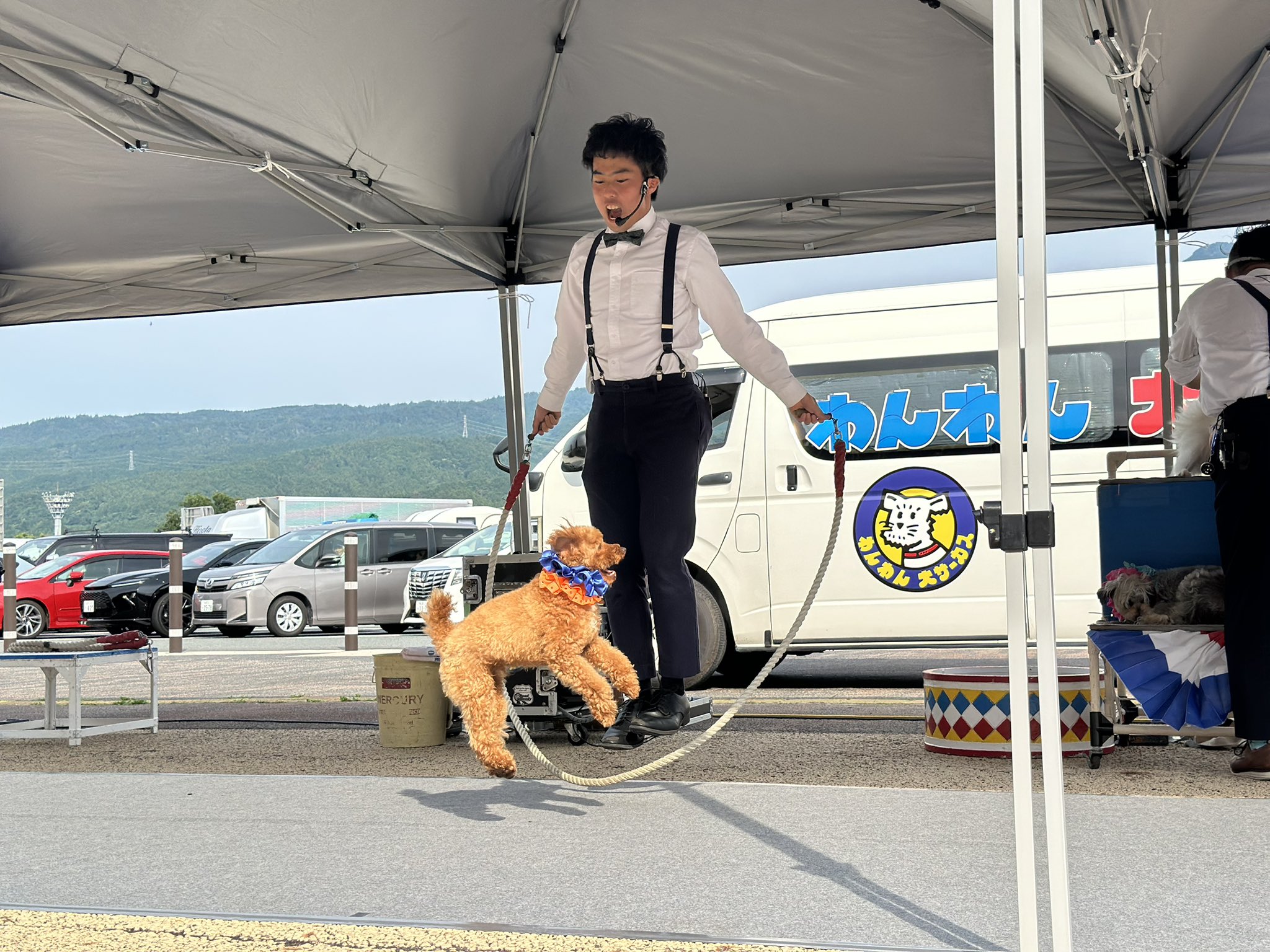 B121200_01.webp