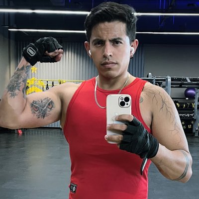 kikeboy2112's tweet photo. #NuevaFotoDePerfil https://t.co/aQTXGJyRjO