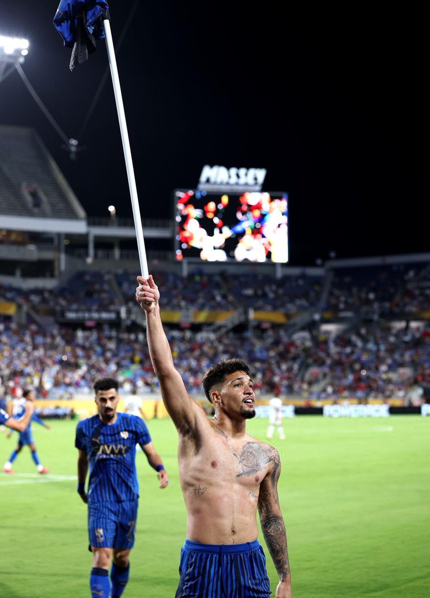 🚨🚨🚨🚨🚨🚨🚨🚨🚨 عاجل:

التارييييييييييييييييييييييييخ هُنا!

راية الهلال تُرفع عاليًا 💙💙💙💙💙