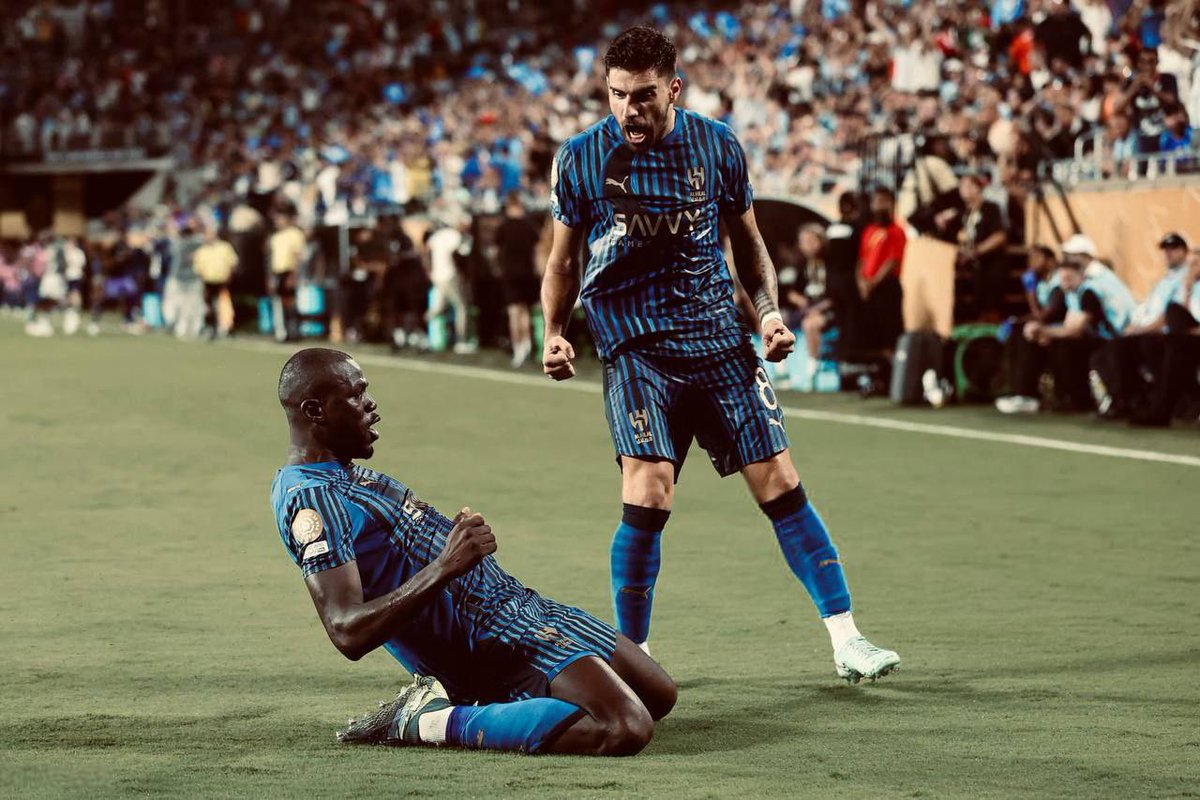 na20vd's tweet photo. 🏆 نهاية المباراة [كأس العالم للأندية - دور الـ16] :

⚽️ الهلال 4 – 3 مانشستر سيتي ⚽️

⚽️⚽️ بيرناردو سيلفا .
⚽️⚽️ ماركوس ليوناردو .
⚽️⚽️ مالكوم 🅰️ جواو كانسيلو .
⚽️⚽️ ايرلينغ هالاند .
⚽️⚽️ كوليبالي 🅰️ روبين نيفيز .
⚽️⚽️ فيل فودين 🅰️ ريان شرقي .
⚽️⚽️ ماركوس ليوناردو . https://t.co/lOj1AbHJ0P