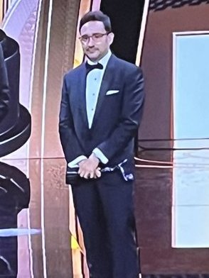 yo viendo como el fandom se esta muriendo