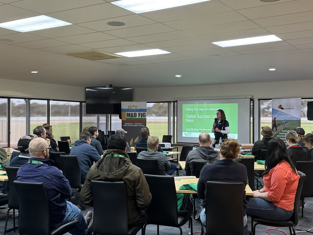 How Ag field days have changed,  and use of technology. Farmers bringing &amp; using laptops at Field days🤔.
Grain Automate expo Merredin <a href="/MADFIG14/">MADFIG</a> 
#technology #Automation #digitalfarming