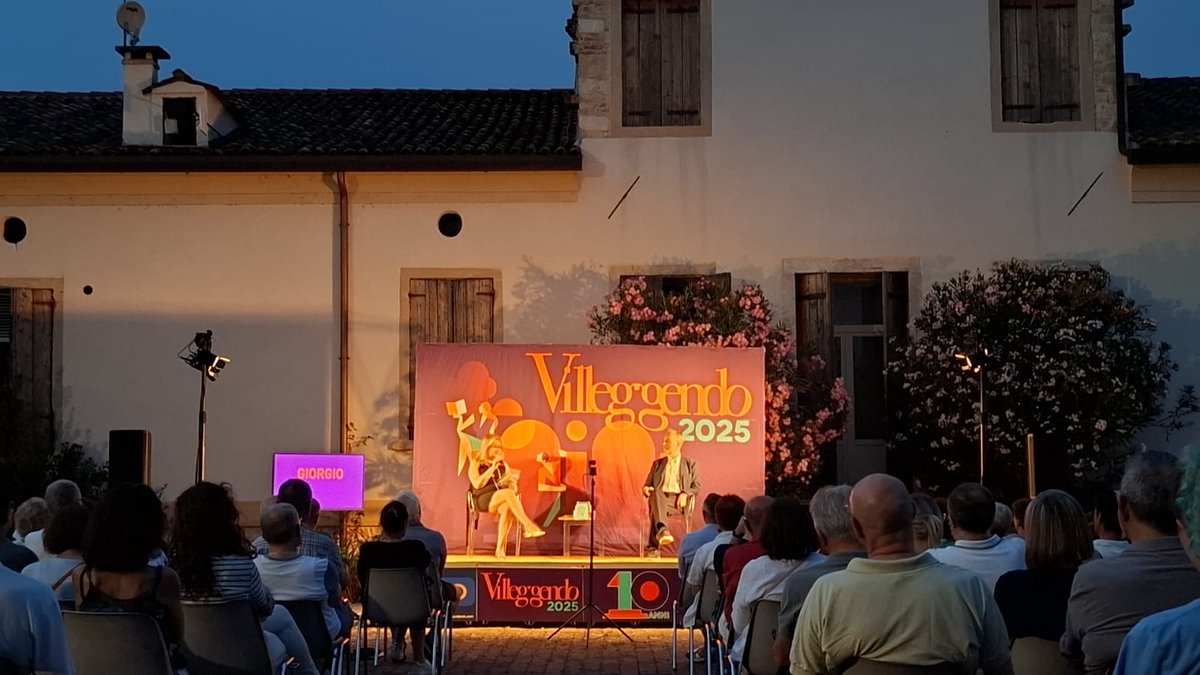 Bellissima serata a Castegnero con <a href="/villeggendo/">villeggendo</a> 
<a href="/adelphiedizioni/">Adelphi Edizioni</a>