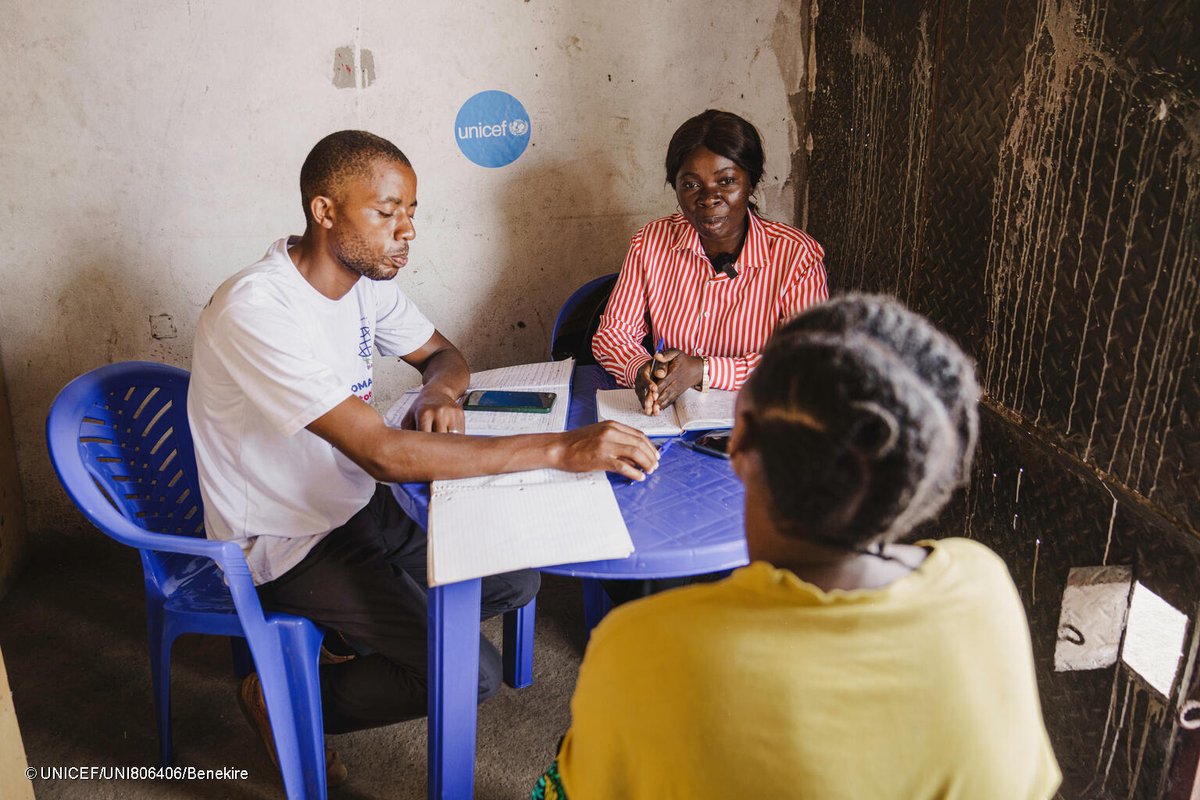 As children in Goma, DR Congo, are separated from their families by recent conflict, foster families like Kalimbezi’s (name changed) have stepped in to offer them a safe home.

UNICEF and partners are supporting them by providing training and cash transfers.