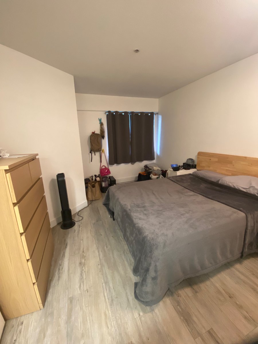 カップル向けニューウェスト駅近2LDKコンドの住居者を探しています！
8月1日入居可
・フルリノベ済・モダン内装
・家具一部付き
・バルコニー付き
・ペット可・駐車1台付き
・室内洗濯機／スマートホーム対応
・ Columbia駅徒歩3分
📩 詳細・写真はDMで。簡単な自己紹介を添えてご連絡ください！