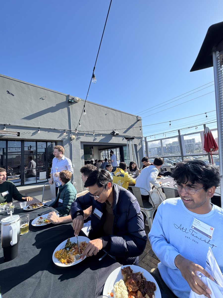 kishansripada's tweet image. day 3 of acting like ik wtf i'm doing
> YC partner dinner
> everyone says yc is about the people but i've been getting tired fast in most conversations
> not sure if that means i’m introverted or just haven’t met the right people yet