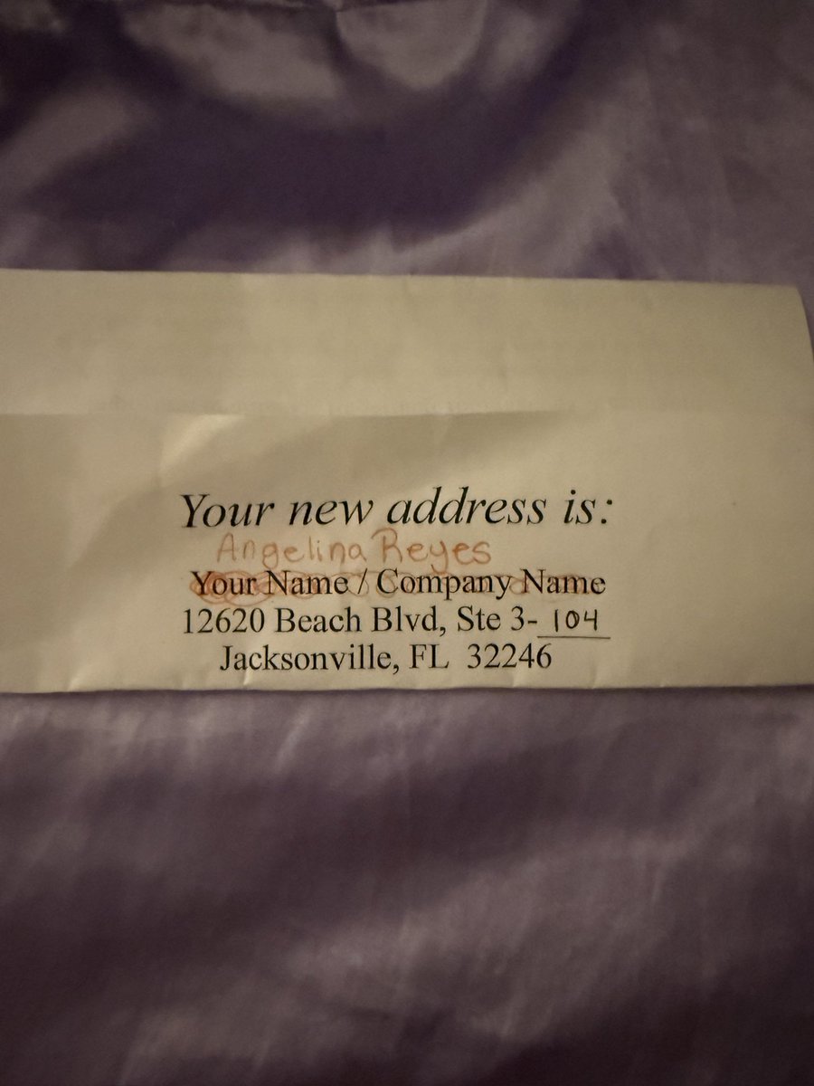 Purplemoths143's tweet image. This is my P.O. Box. Don’t be boring. Im gonna make unboxing showing everything you send me on YouTube. 07 love you guys. #fishtanklive #fishtankdotlive #interlock #waped