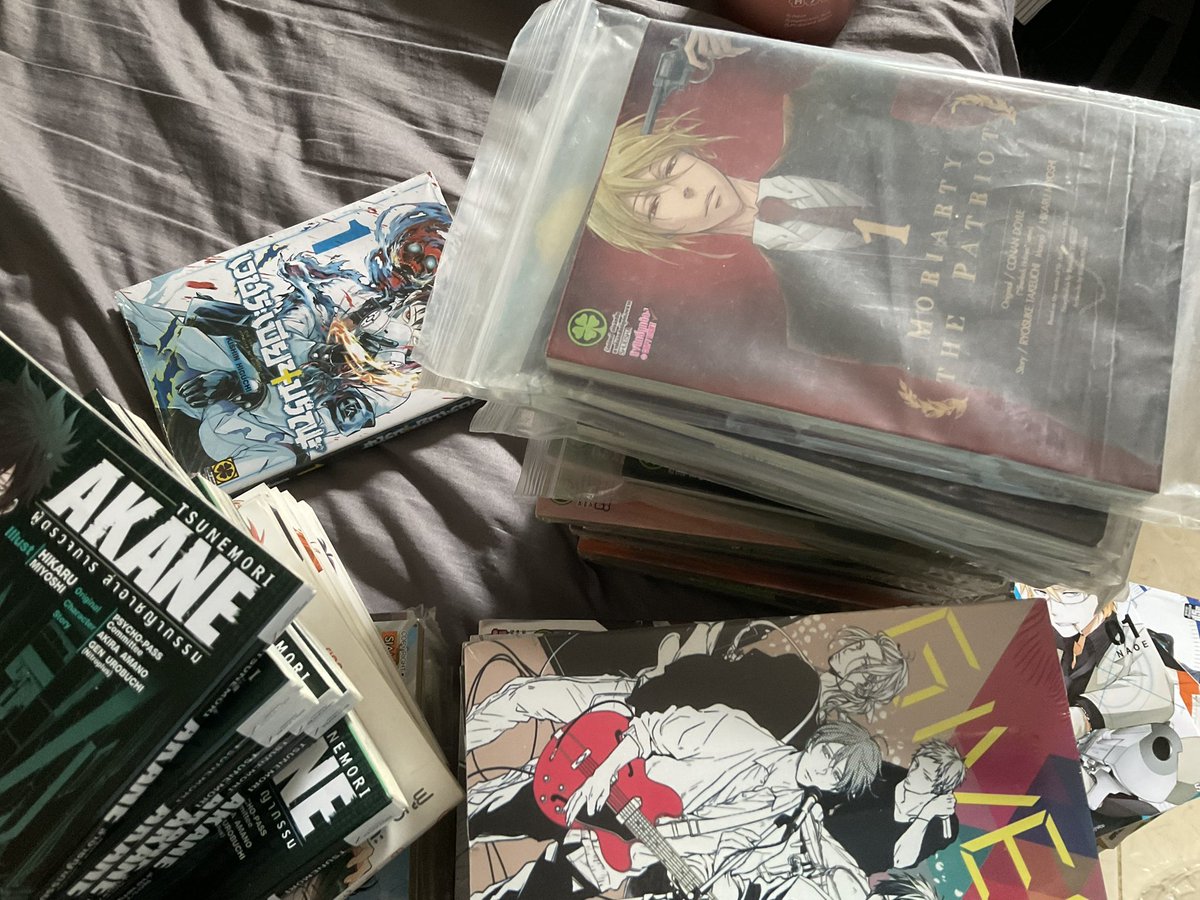 mc_moonhunter's tweet photo. ขาย โล๊ะมังงะสภาพดี 
มาส่งต่อมังงะที่เราสะสมค่ะ เราเลิกสะสมแล้วต้องเตรียมย้ายหอ 
ราคาถูกกว่าปก บางเรื่องบางเล่มเรายังไม่แกะซีลเลยค่ะ (ซื้อมาสะสมเฉยๆ) ยอดเกิน500 สามารถผ่อนได้ค่า
#มังงะมือสอง #ตลาดนัดมังงะ #ตลาดนัดมังงะมือสอง #ส่งต่อมมังงะ #ตลาดนัดมอริอาร์ตี้ #หนังสือมือสองสภาพดี https://t.co/aFVk8kGRER