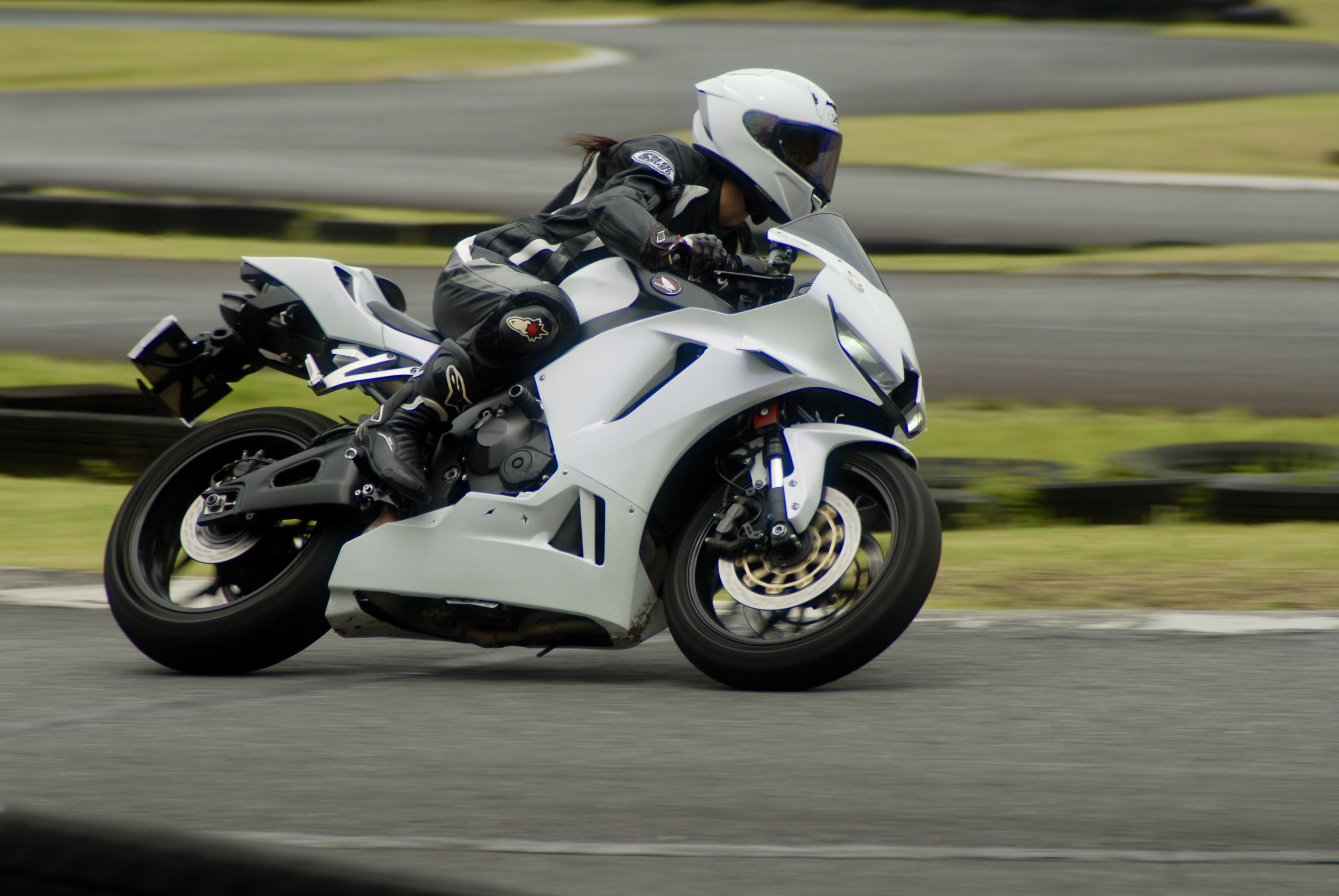 ♡ページ WEB限定】ハートロゴジップパーカー(M ブラック): トップス