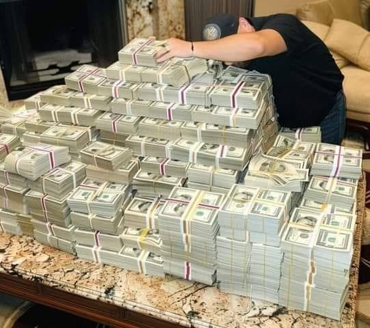 Wealthy Vibes Only tweet media