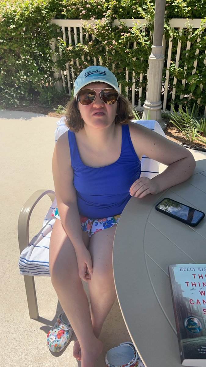 Christi520's tweet photo. Our annual Hilton Head vacay was wonderful, as usual. Stayed longer this time, but Syd decided we were leaving a day ahead of schedule. Sometimes Autism wins. Good thing we drove! 😂 https://t.co/Lg9l9vgiNH