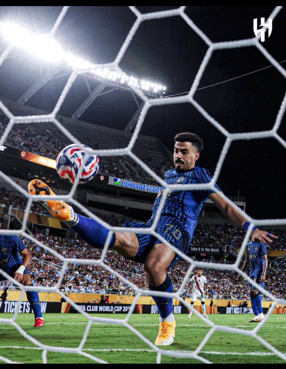 يخرب بيت الحب 

لاجامي هو الي اهّلنا والي انقذنا بالمونديال 💀💙