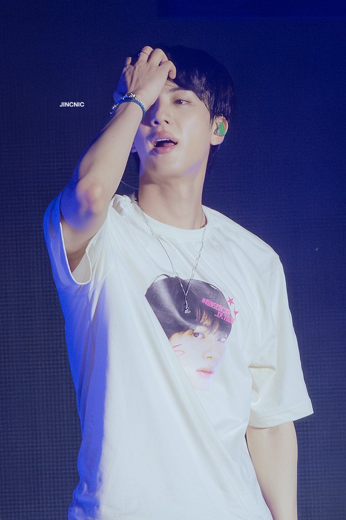 Jincnic's tweet photo. 250628 RUNSEOKJIN_EP.TOUR in GOYANG

💪

#진 #JIN #김석진 #석진  #방탄소년단 #방탄소년단진 #BTS @BTS_twt https://t.co/yFgX2fAMLF