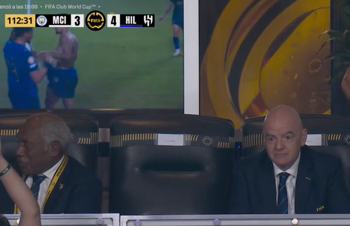 DavitVillarreal's tweet image. Gracias Lord infantino por este torneo, por exhibir a Messi y demostrar que Cristiano Ronaldo tenía la razón

pero no llores por favor, celebra