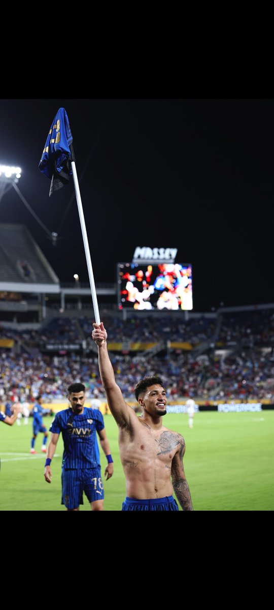 حلم ولا علم وش اللي صار يا عالم
رغم الظلم ورغم الفار كسرهم قاهر الابطال
وقت الجد تشوف الفن حتى لو فقد سالم
اسمهم لا حضر يرهب زعيم ولا عليه جدال
..............................
الف الف مبرووووووك لكل زعماء الارض 💙💙💙💙💙💙💙💙💙💙💙💙💙💙💙💙💙💙💙💙💙💙