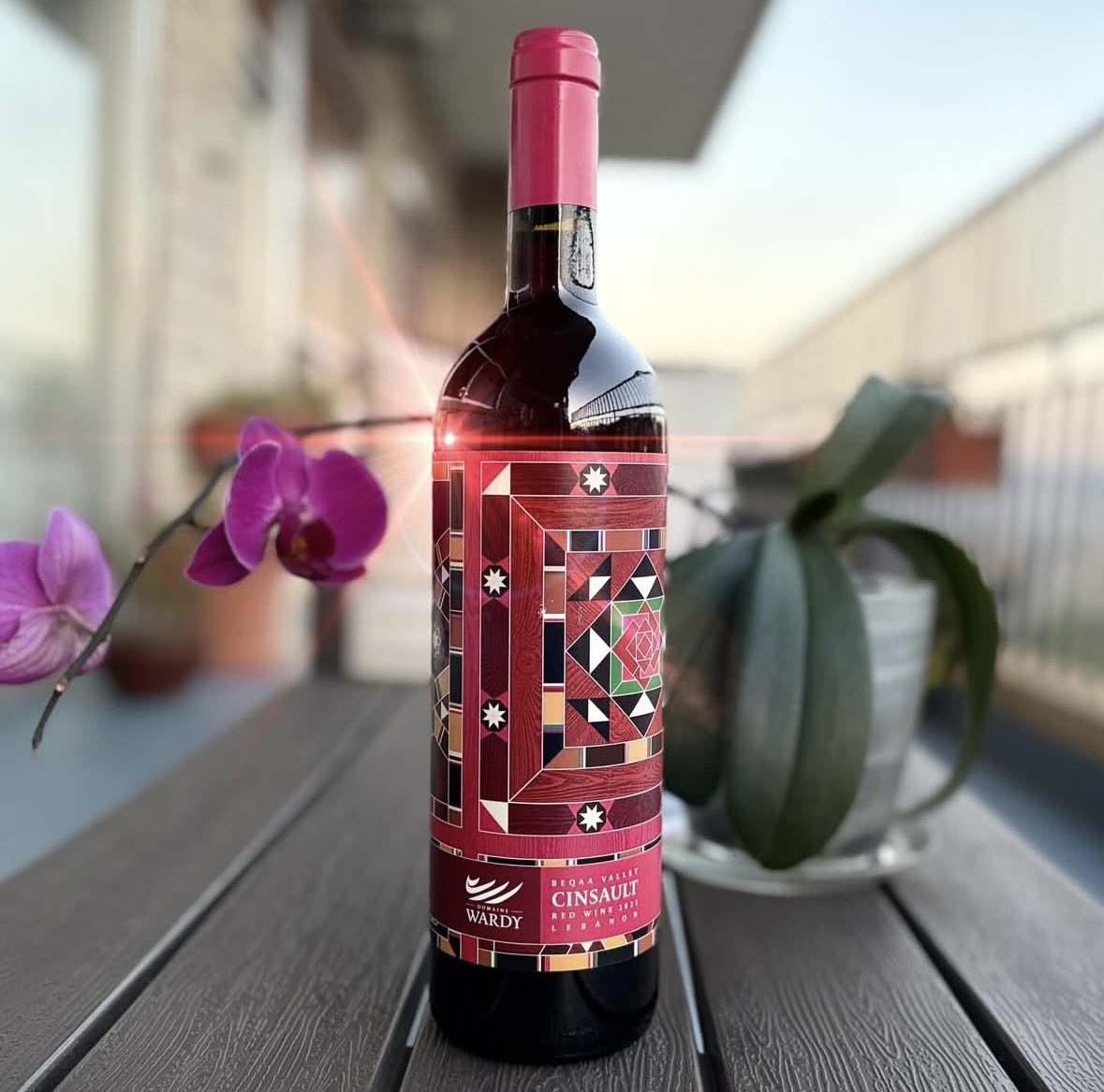 domainewardy's tweet photo. Beqaa Valley Cinsault
. 
Domaine Wardy - Bottled Harmony 
.

#domainewardy #zahle #wine  #winelovers #lebanesewineries  #winetasting #vegan #wines #winetourism #winetravel #bottledharmony #awardwinning #premiumwine #winesoflebanon  #beqaa #lebanon #winelover #sustainable https://t.co/jWMoft7jVD