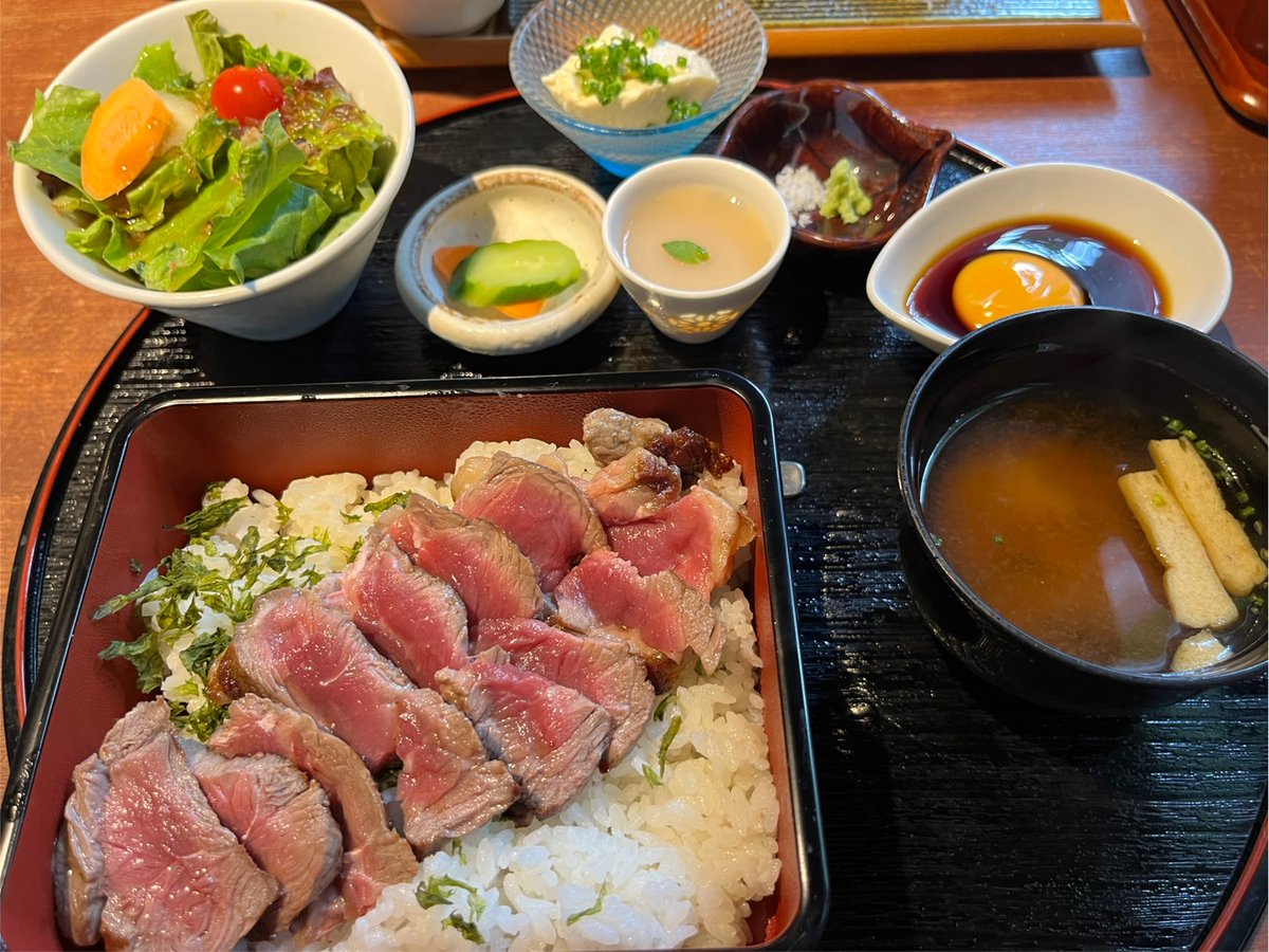 こんにちは😊　＃浜松　の天気は晴れ☀️
7月がスタートしましたね🏝️✨
今月の目標は🍀しっかり食べて元気に過ごす🍀
です🤗
夏バテしないように気をつけたいです🍖
今月もよろしくお願いします🙌✨

＃企業公式相互フォロー
