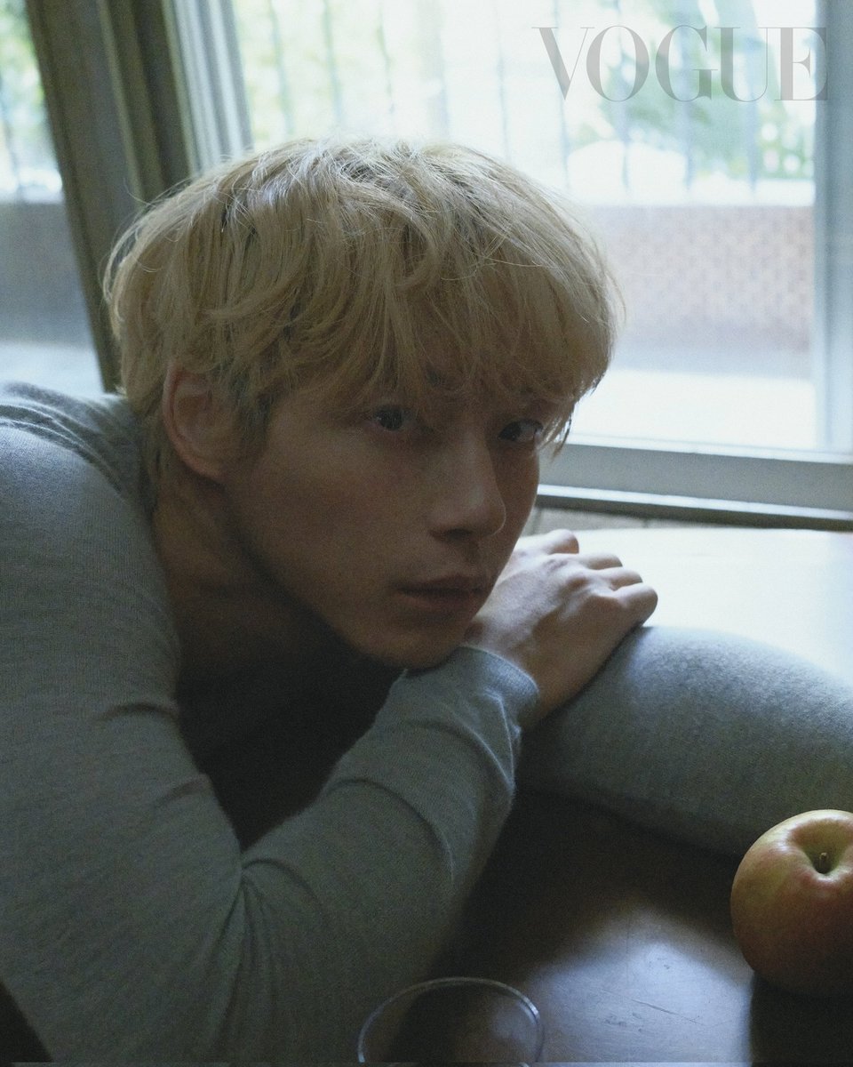 #VogueCover 「我一直都很貪心，每次演戲都全力以赴、毫無保留。演戲對我來說，是能活在他人生命裡，那種感覺讓我從來不曾感到無聊。」
本月Vogue Taiwan的封面人物就是風靡全亞洲的坂口健太郎。 完整封面故事 >> bit.ly/3G6RUE2

#VogueTaiwan #Vogue7月號 #坂口健太郎 #KentaroSakaguchi