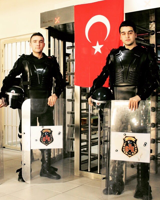İnfaz ve Koruma Memurları kendi günlerinin belirlenmesi için bir araya geliyor.
2 Temmuz 2025 Saat 20.00 
#İnfazKorumaGünü
