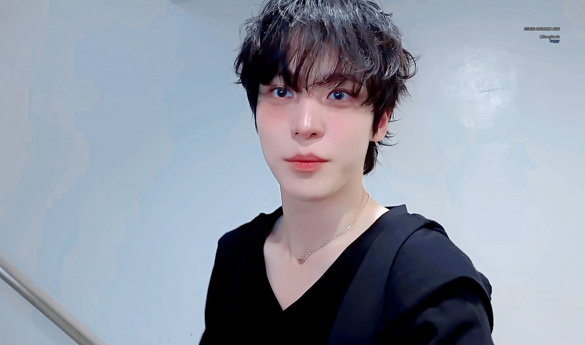 not about to argue with a puppyboy with beautiful sparking eyes whatever you say gorgesdt