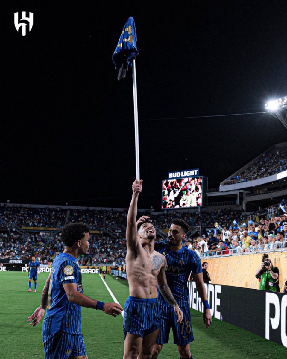 ؛
ْ   
        "" أنا لا اكتب التاريخ أنا التاريخ أنا الهلال ""
                   💙🤍🥶
ْ
#الهلال