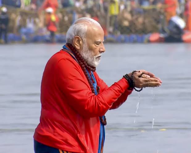 સંસ્કૃતમાં એક સુભાષિત છે કે જે દેશનો  રાજા સત્વશીલ અને ગુણી હોય ત્યાં ધન-ધાન્ય ક્યારેય ખૂટતા નથી કેમ કે વરુણદેવની કૃપા ત્યાં કાયમ બની રહે છે.

2002 થી ગુજરાતે અને 2014 પછી સમગ્ર દેશે આ બાબતનો પ્રત્યક્ષ અનુભવ કર્યો છે !

<a href="/narendramodi/">Narendra Modi</a> <a href="/PMOIndia/">PMO India</a> <a href="/AmitShah/">Amit Shah</a> <a href="/Bhupendrapbjp/">Bhupendra Patel</a> <a href="/CRPaatil/">C R Paatil</a>