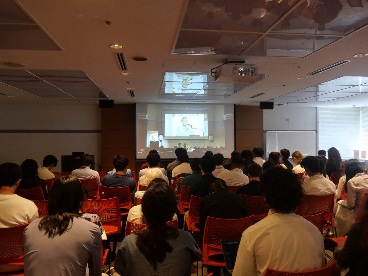krp_innovation's tweet photo. 本日7/1(火)は、 #HVC2025 Demo Day、Day2を開催中!満席のバズホールでは、ファイナリストピッチ、海外ゲスト講演、情報提供、Fireside Chatとスペシャルな内容でお届けしています。展示会場ではアルムナイの皆様にもご協力いただき、約50社のスタートアップが出展中! #HVCKYOTO https://t.co/ElFILt7tQJ