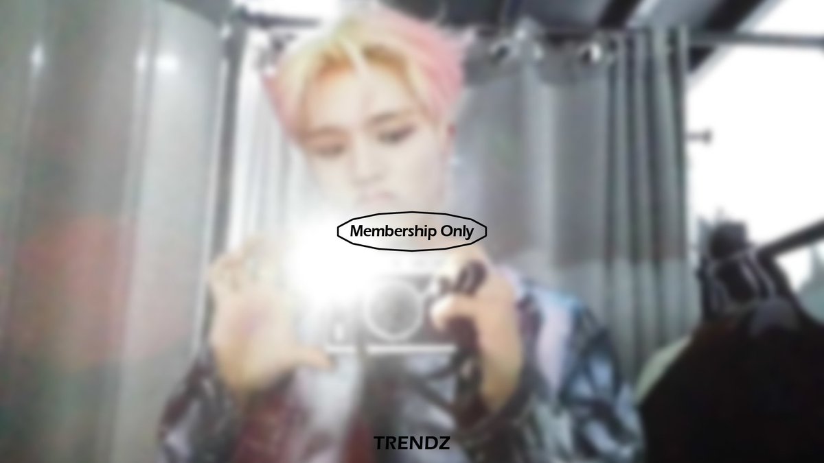 TRENDZ_OFFCL's tweet photo. 💝 #FRIENDZip
Membership Only!
카멜레온 자켓 비하인드 선물📸🎁
🔗https://t.co/F6P9W8e5jL
#TRENDZ #트렌드지
#카멜레온 #Chameleon https://t.co/4WBITk6OqO