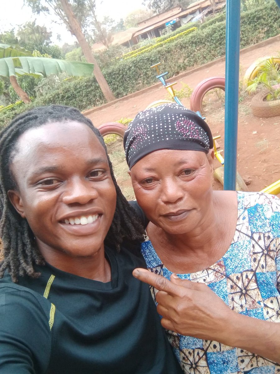 Dreamydrammah's tweet image. Happy birthday Mama Dee...
Ghorofa ya 6 na unazidi kupepea..
Mungu akuweke sana uwaone wajukuu wengine watatu..!