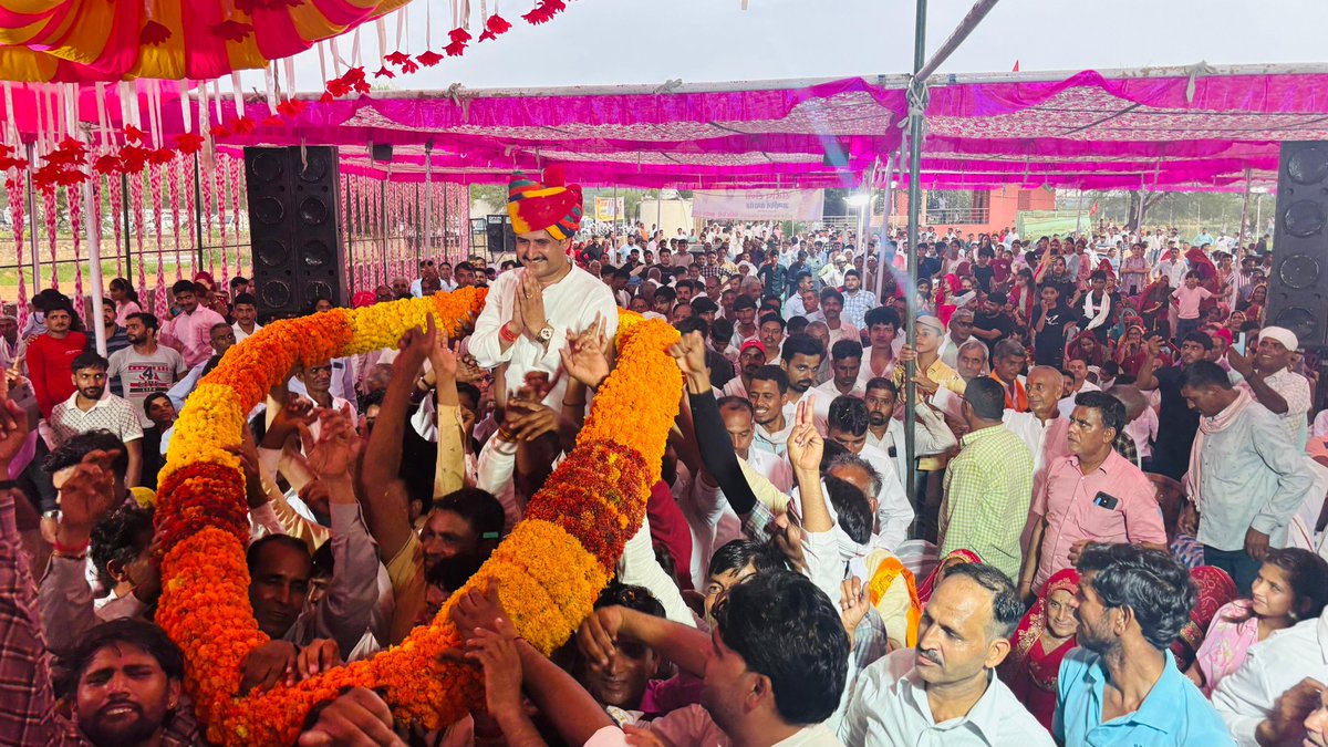 प्रिय उदयपुरवाटी के मेरे प्यारे भाइयों और बहनों,

आज मेरे जन्मदिन पर आप सभी ने जो अपार स्नेह, समर्थन और आशीर्वाद मुझे दिया, उसके लिए मैं हृदय से आभारी हूँ। उदयपुरवाटी की जनता के लाड़ले होने का गौरव मुझे आप सबके प्यार और विश्वास से मिलता है।
आपका अपना,  
संदीप सैनी