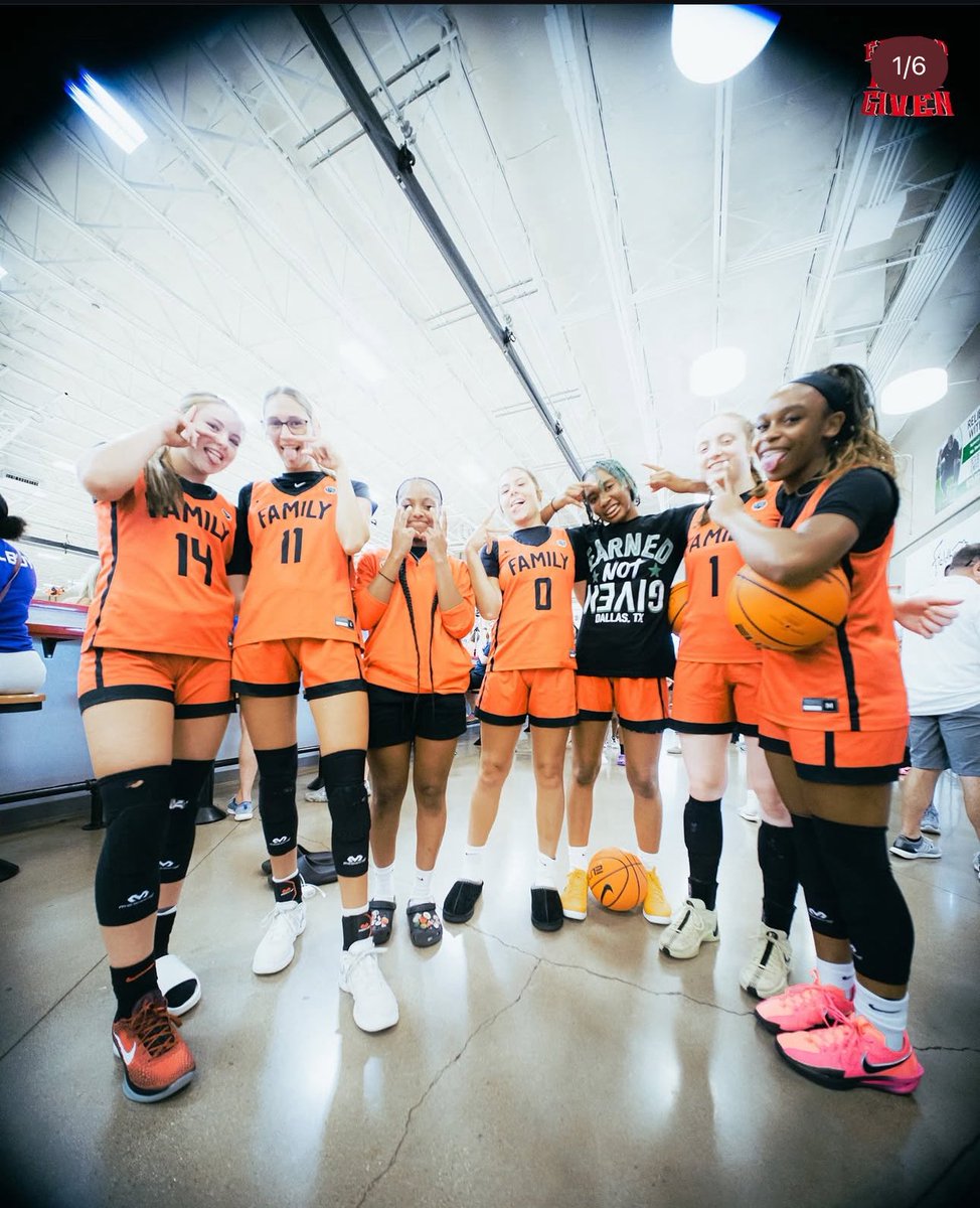 ProSkills 16u EYBL went 3-0 in the Earned Not Given tournament this past weekend
<a href="/Coach_Chad31/">chad bowers</a> <a href="/ProSkillsGBB/">ProSkills Girls Basketball</a>