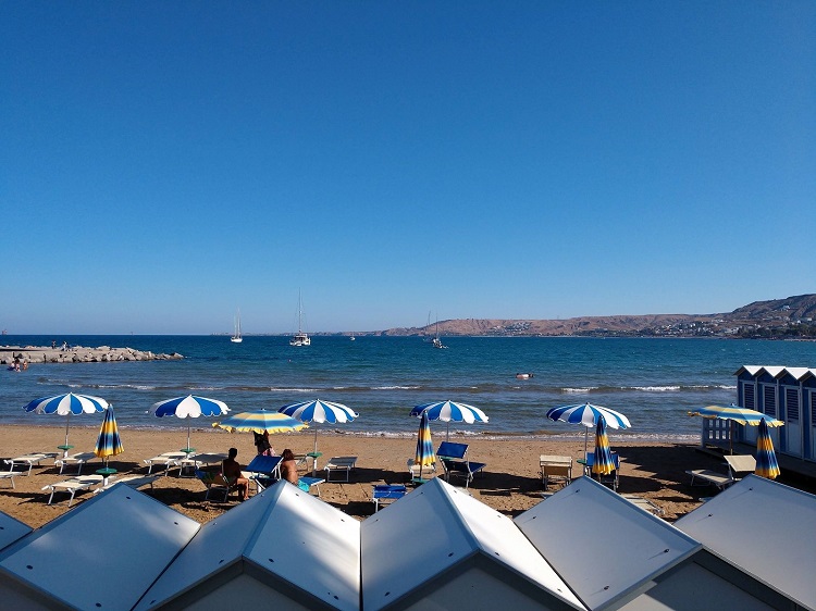 #Kalabrien - #Crotone: Paradies für Sonnenanbeter 👉sonoitalia.de/crotone-paradi… <a href="/YesCalabria/">Yes Calabria</a> <a href="/CiaoNico/">Nicoletta De Rossi</a>