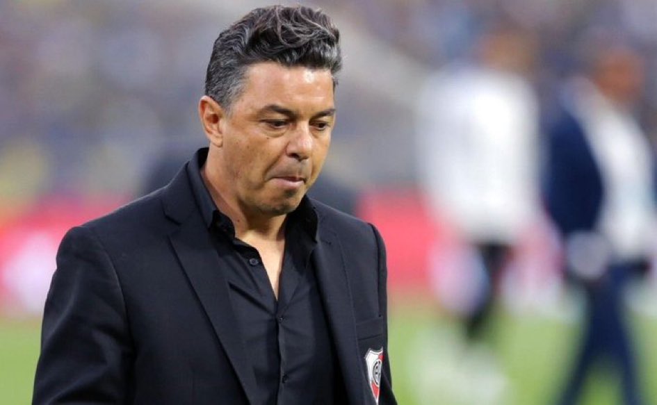 ilcapodeboca's tweet photo. Este tipo fue a dirigir a Arabia de donde lo rajaron de una patada en el tujes después de 6 meses con un presupuesto millonario no ganó nada de nada..Simone Inzaghi con dos semanas en el Al Hilal lo eliminó al City de Pep. No nos mientan más ni lo comparen nunca más con Bianchi. https://t.co/yPs65SKyAX