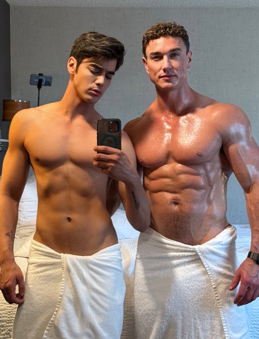 Watch Cade Maddox's leaked NSFW photo on TwXstars