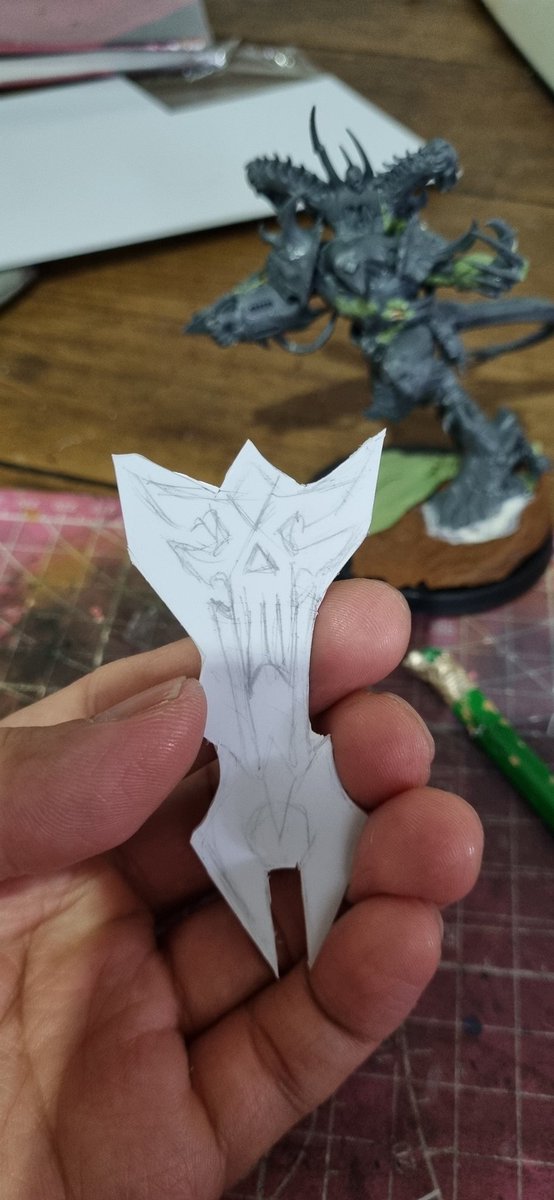reallybadcorn's tweet photo. First demon prince and already doing custom weapons for clients 🤘 https://t.co/ZLk6miRCMW