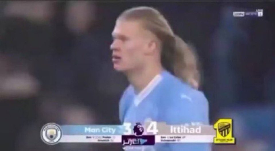 مدري ليش مشجعين  #الهلال مستانسين مع ان الاتحاد مسويها من قبل 😂😂😂😂