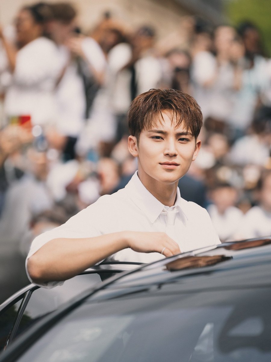 gyumedia's tweet photo. DIOR SUMMER 2026 AT PARIS FASHION WEEK #민규 (via henryboadu_)
🔗 https://t.co/FmmfjBc4zh

MINGYU REIGNS DIOR HOMME PFW
#MINGYUxDiorSummer26 #DiorSummer26 
@dior @pledis_17 https://t.co/UUVqn7mVYu