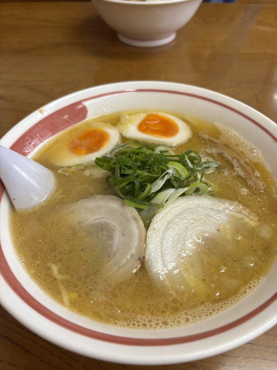 新しくオープンしたとさかやに行く予定が安定の紀龍へ🫠とんこつ白みそ美味い！