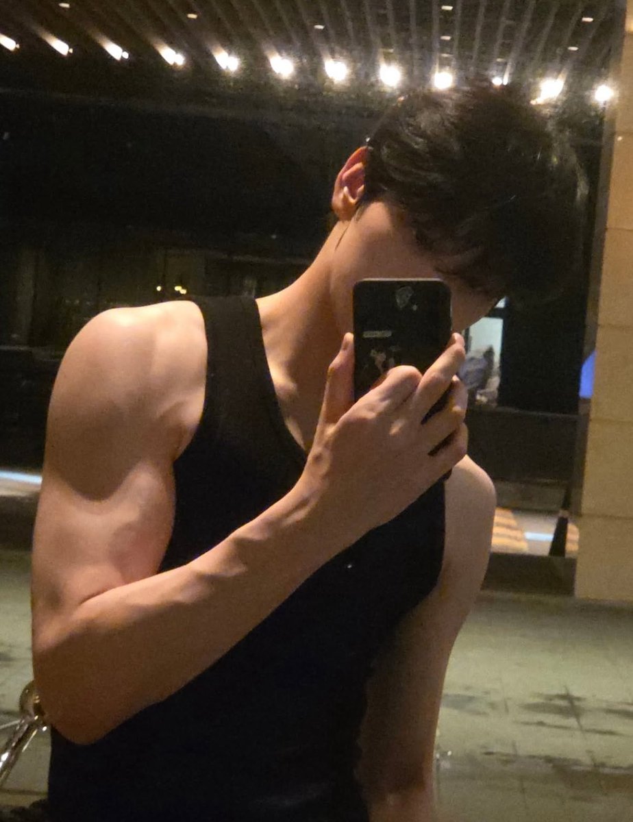 The fact that he posted this as the same time.... choi soobin what a man